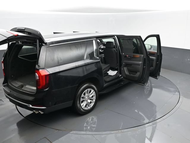 Used 2025 GMC Yukon XL Denali AWD/4WD image 34