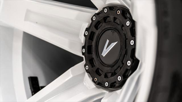 Used 2025 Ford Bronco RETRO image 18