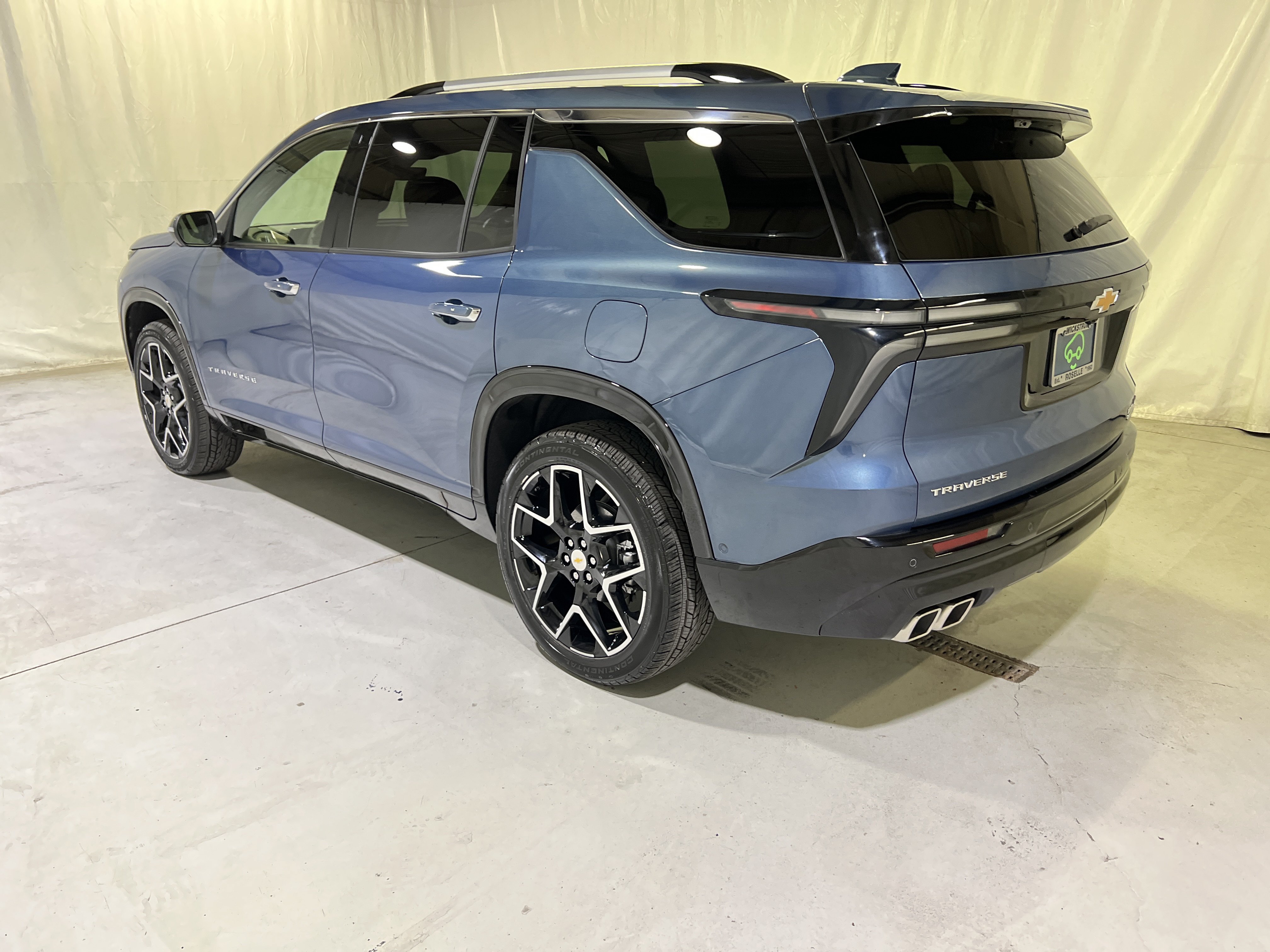 Used 2026 Chevrolet Traverse High Country FWD image 8