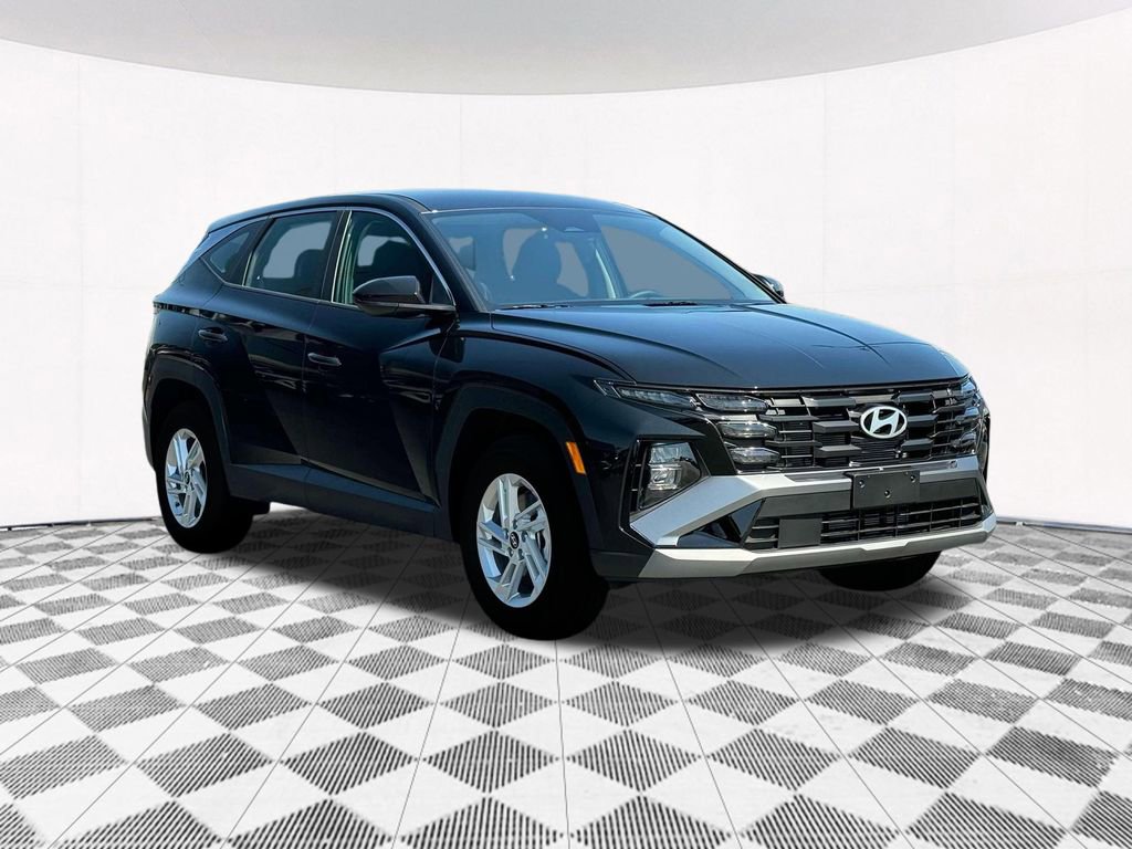 New 2025 Hyundai Tucson SE image 16