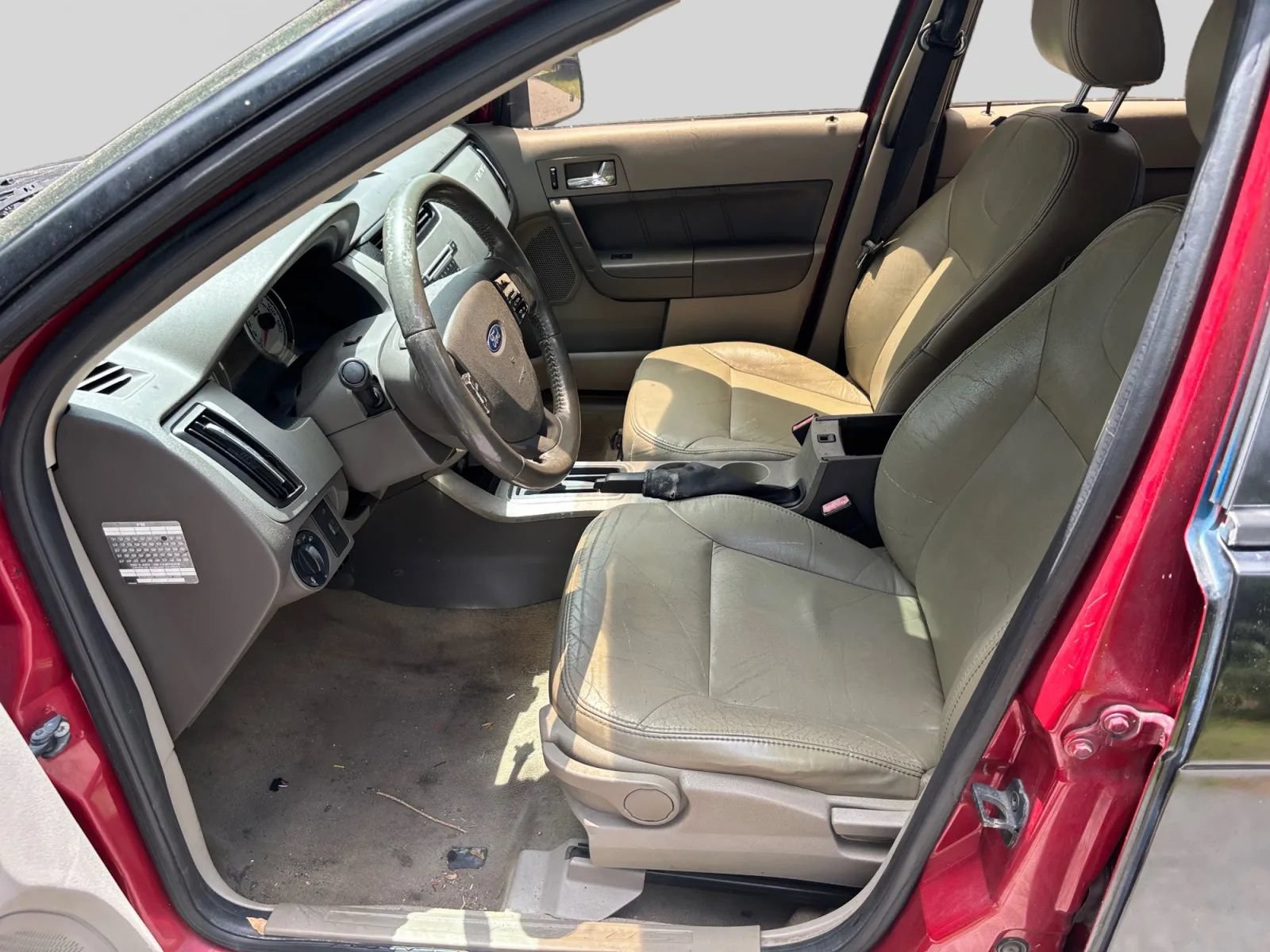 Used 2009 Ford Focus SEL FWD image 10