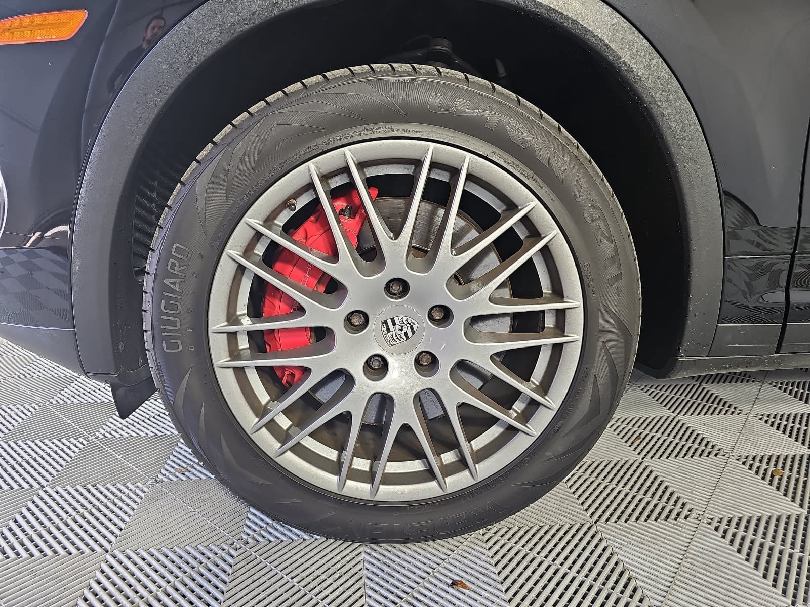 Used 2015 Porsche Cayenne Turbo AWD/4WD image 8