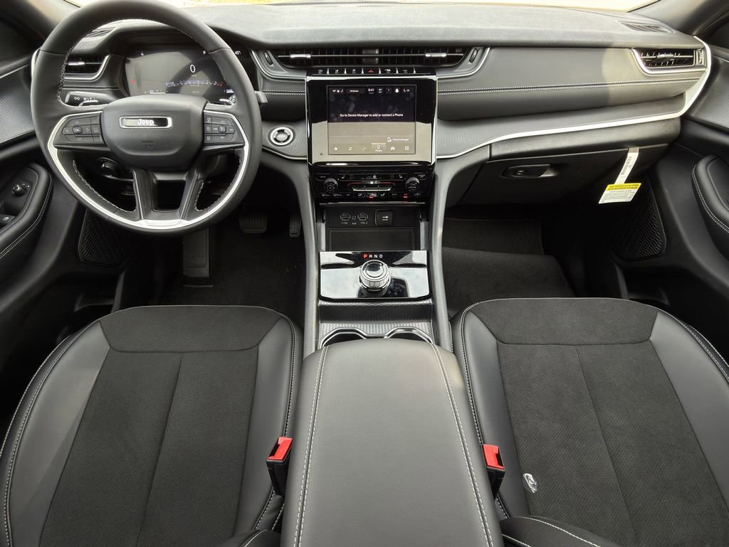 New 2025 Jeep Grand Cherokee L Altitude AWD/4WD image 10