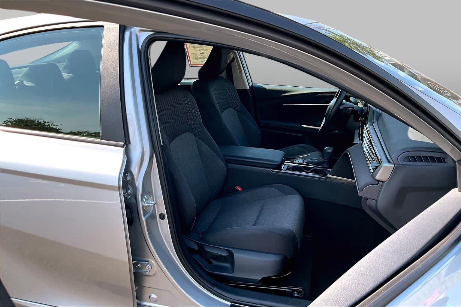 Certified 2025 Toyota Camry LE FWD image 9