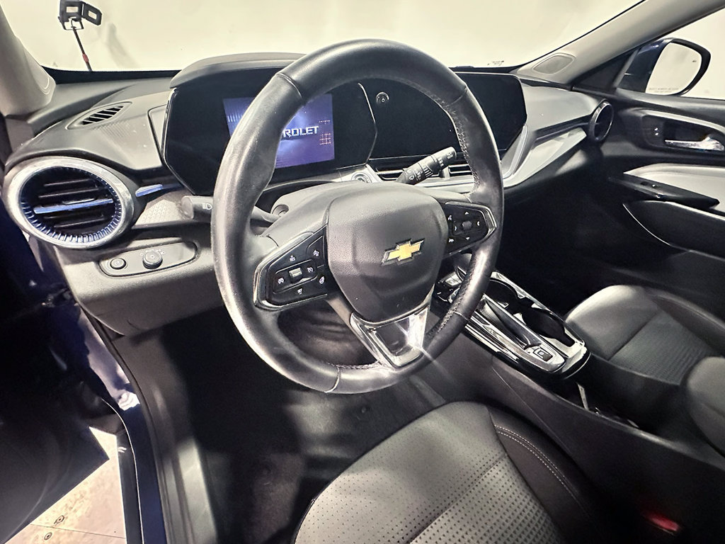 Used 2024 Chevrolet Trax LT w/ Driver Confidence Package FWD image 20
