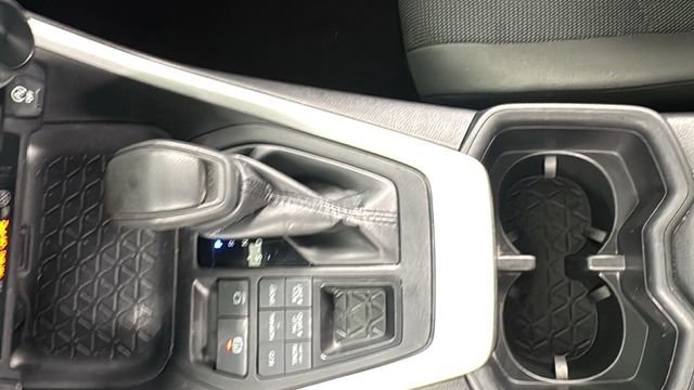 Used 2024 Toyota RAV4 LE image 28