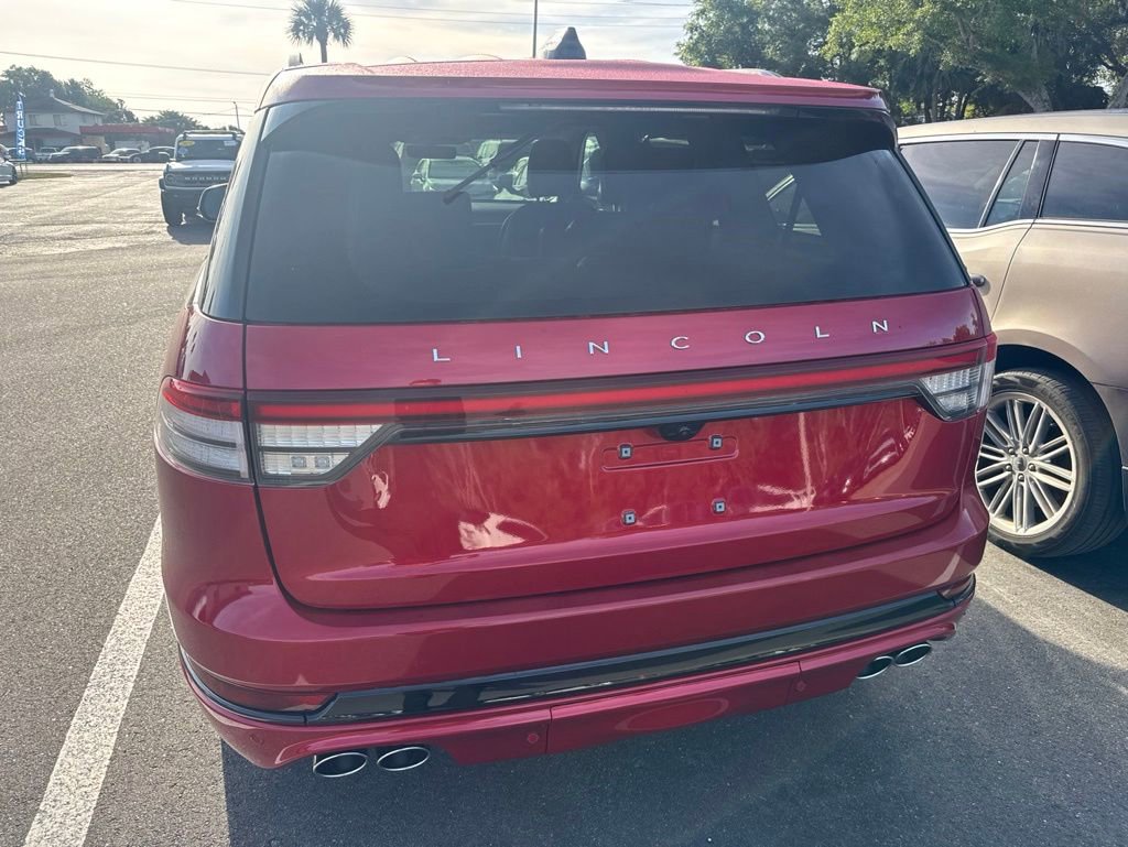 Certified 2025 Lincoln Aviator 2WD w/ Jet Appearance Package image 3