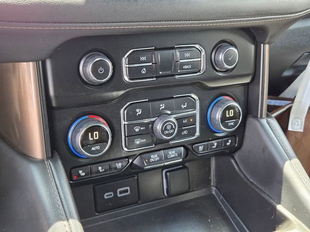 Certified 2024 Chevrolet Tahoe High Country AWD/4WD image 24