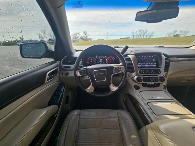 Used 2016 GMC Yukon XL Denali w/ Open Road Package RWD image 13