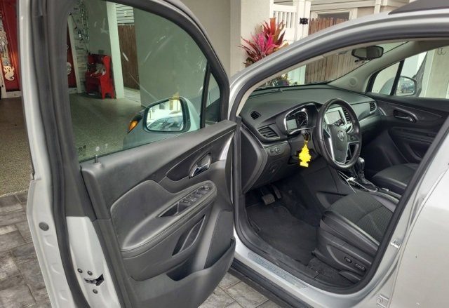 Used 2022 Buick Encore Preferred w/ Safety Package image 5