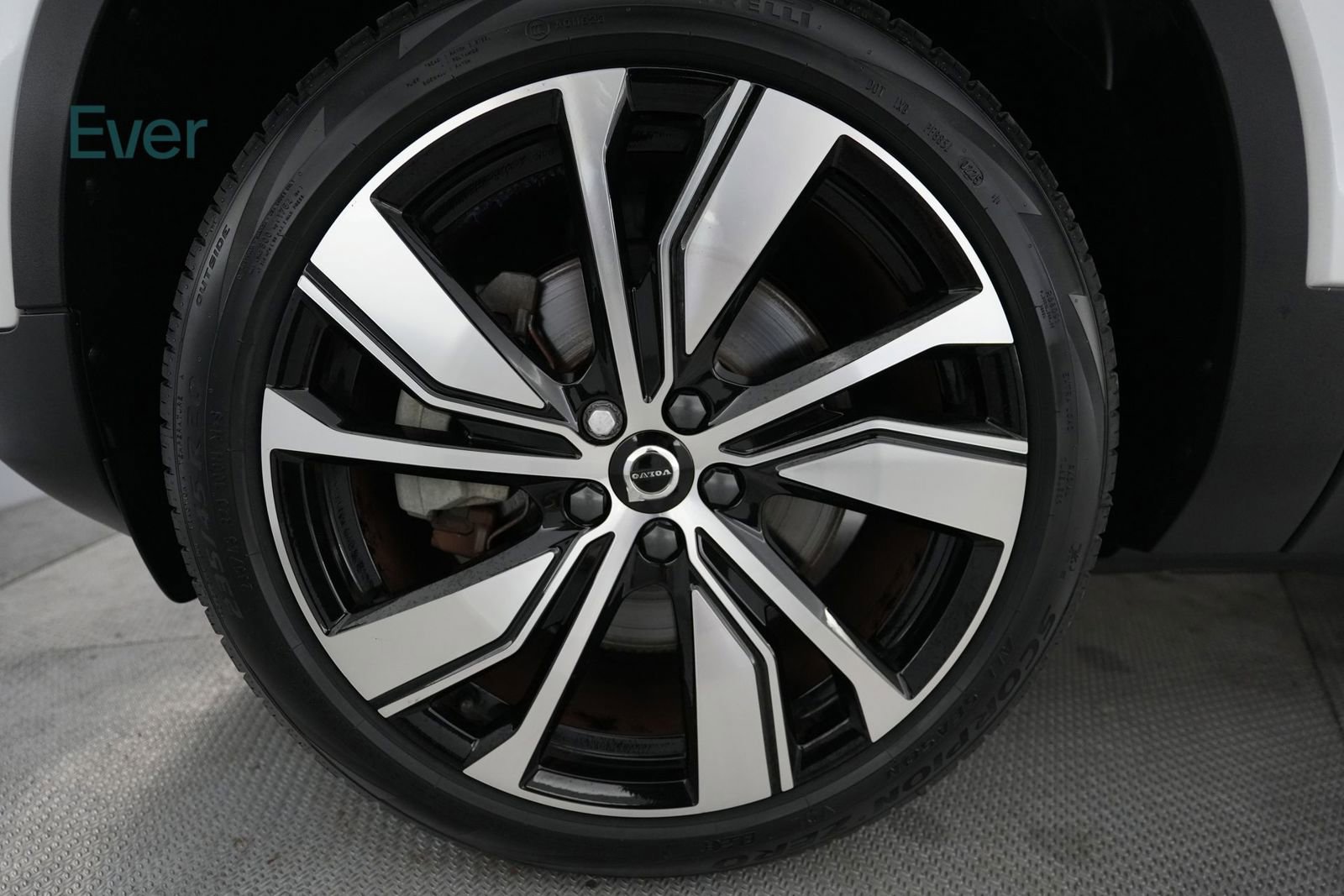 Used 2021 Volvo XC40 P8 Recharge w/ Advanced Package image 19