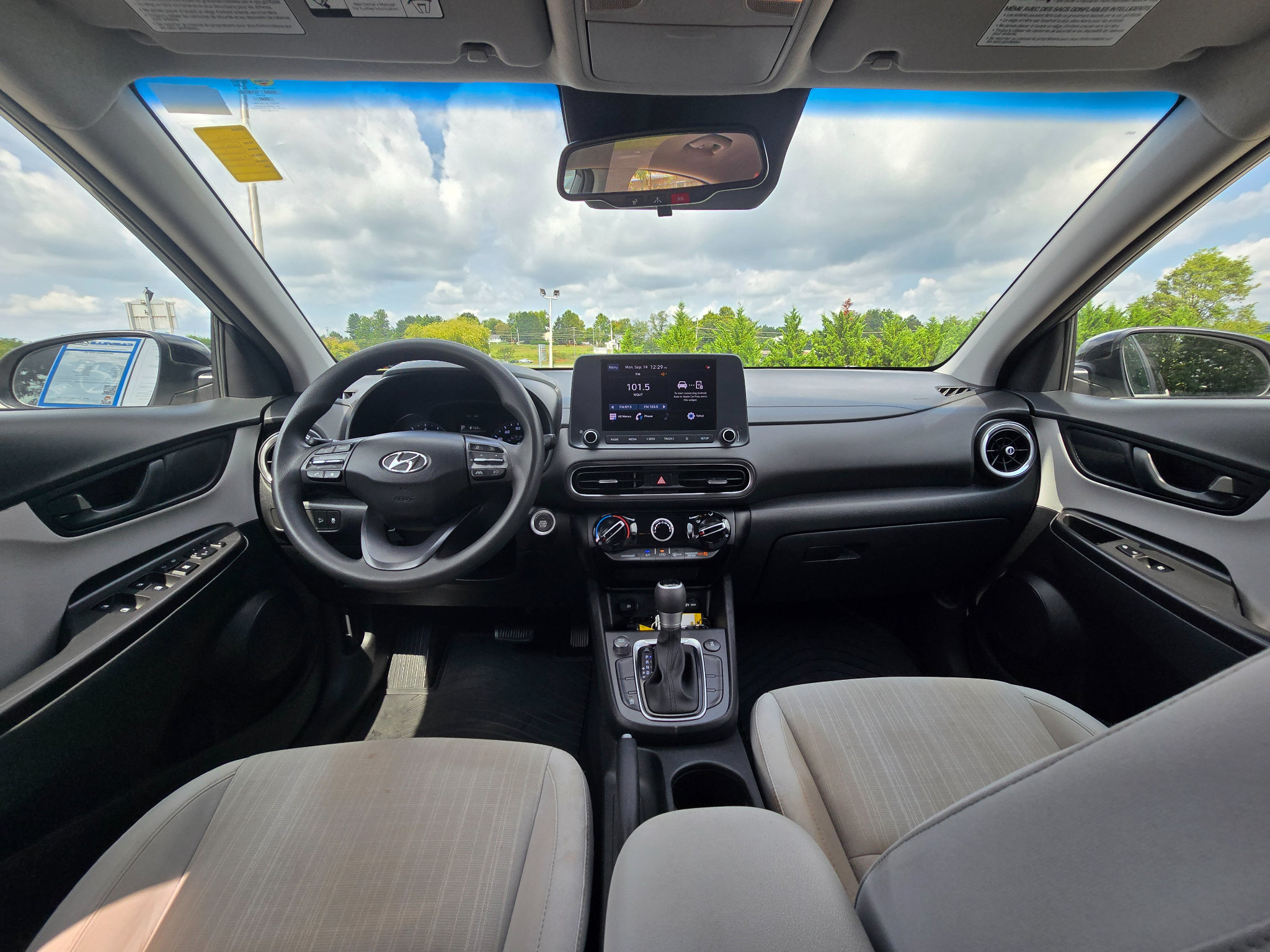 Used 2023 Hyundai Kona SEL AWD/4WD image 17