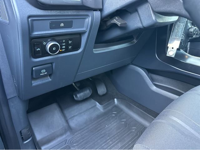 Used 2025 Ford F150 STX w/ Equipment Group 200A RWD image 33