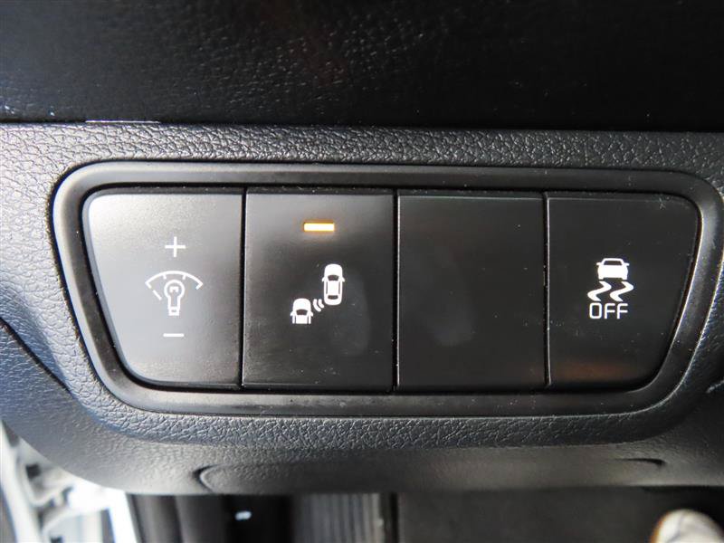 Used 2023 Kia Forte LXS w/ LXS Technology Package FWD image 17