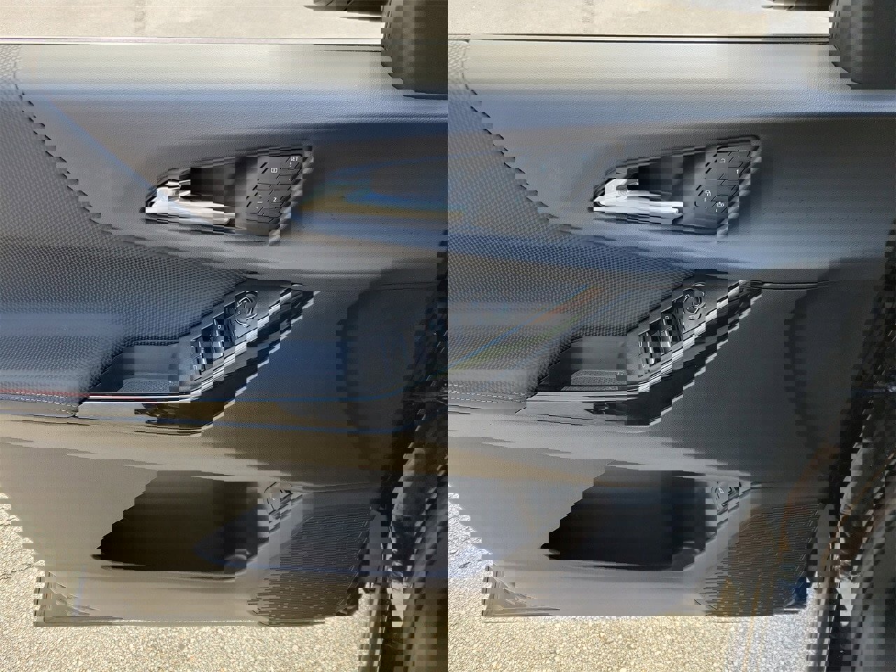 Used 2025 Chevrolet Equinox RS w/ Convenience Package III image 14