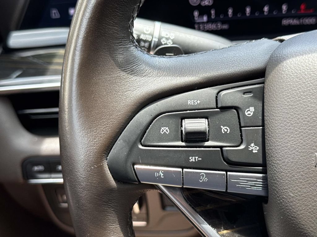 Used 2021 Cadillac Escalade ESV Premium Luxury w/ Driver Assist Tech Package AWD/4WD image 38
