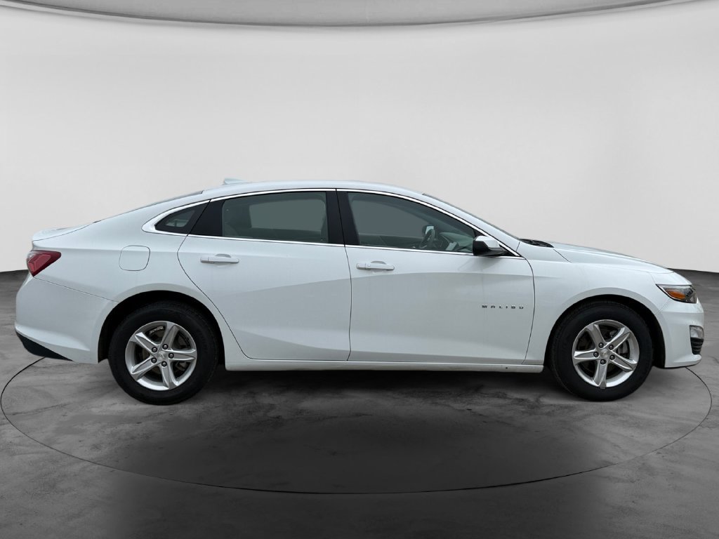 Used 2022 Chevrolet Malibu LT FWD image 10