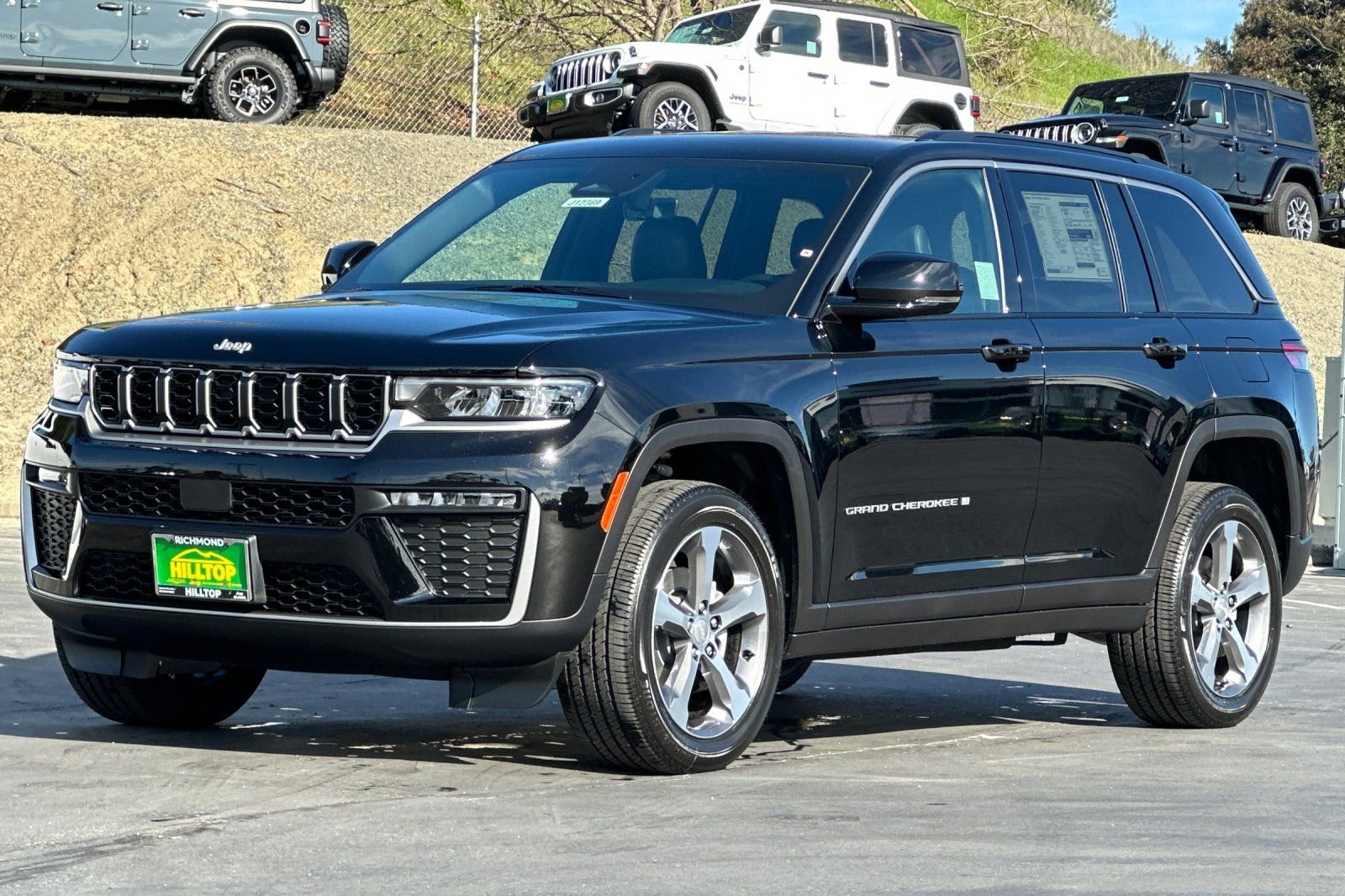 New 2026 Jeep Grand Cherokee Limited image 9
