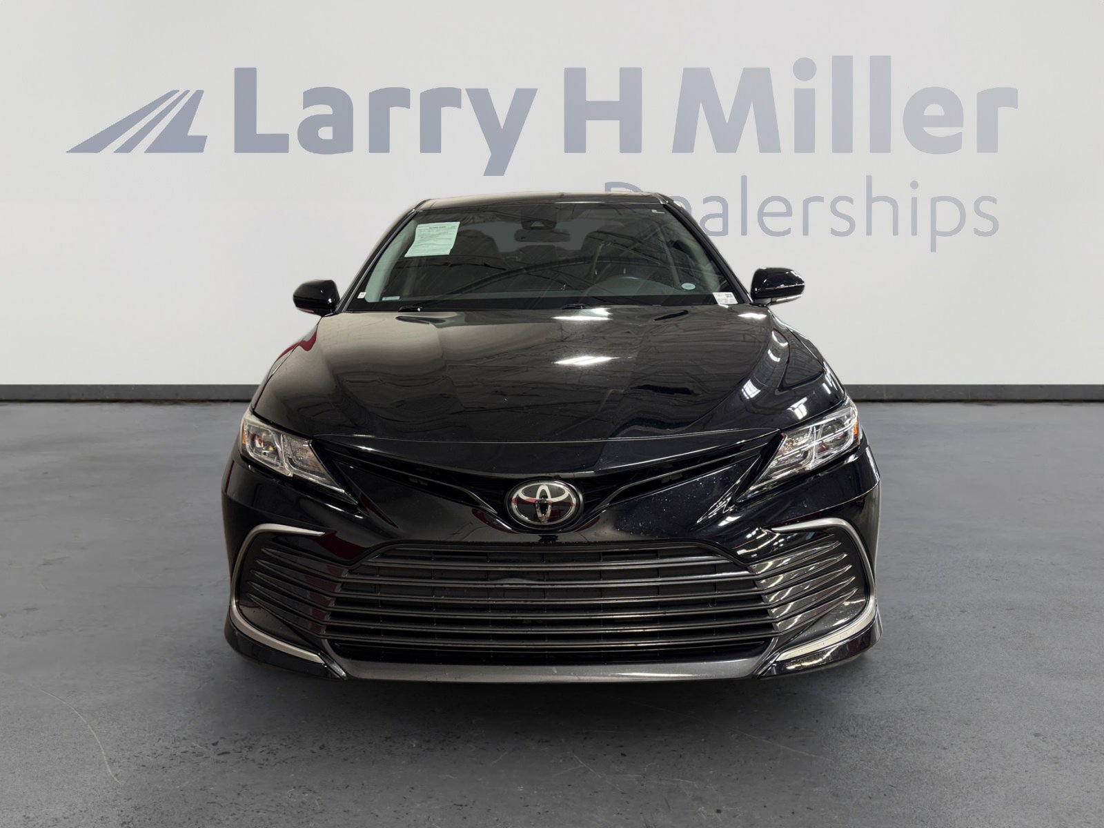 Certified 2023 Toyota Camry LE FWD image 8