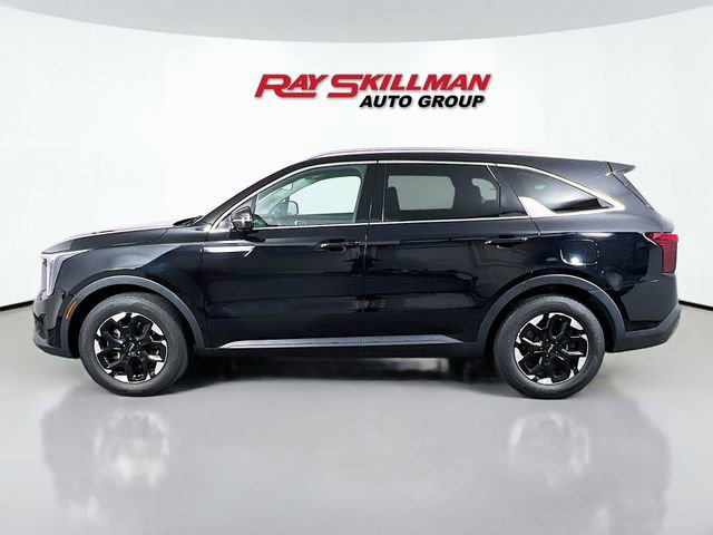 Used 2024 Kia Sorento S image 4