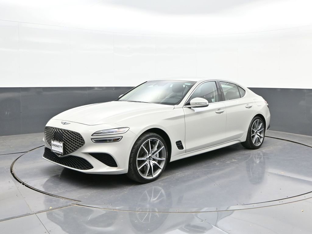 Used 2025 Genesis G70 2.5T image 1