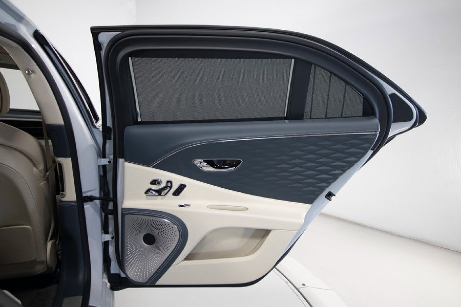 Used 2020 Bentley Flying Spur W12 w/ First Edition Specification image 60