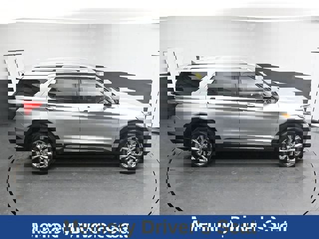 Used 2023 Ford Explorer Limited w/ Equipment Group 301A image 27