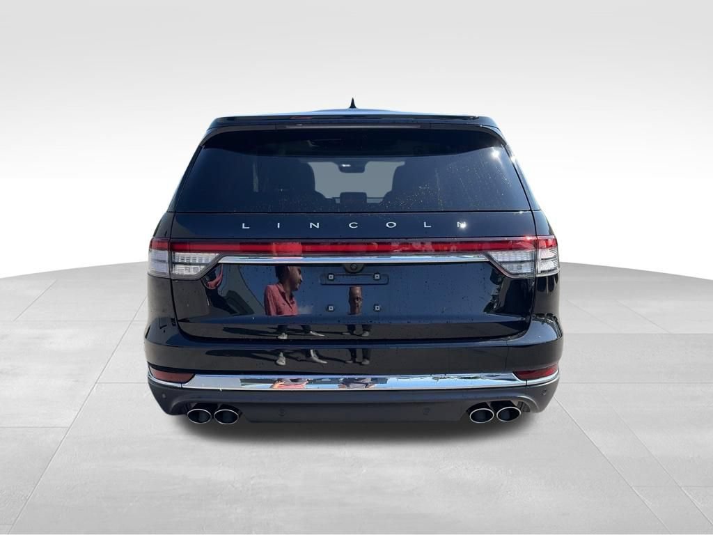 Used 2024 Lincoln Aviator AWD w/ Premium Package image 26
