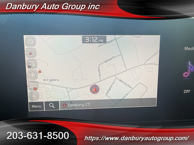 Used 2023 Kia Niro SX Touring FWD image 12