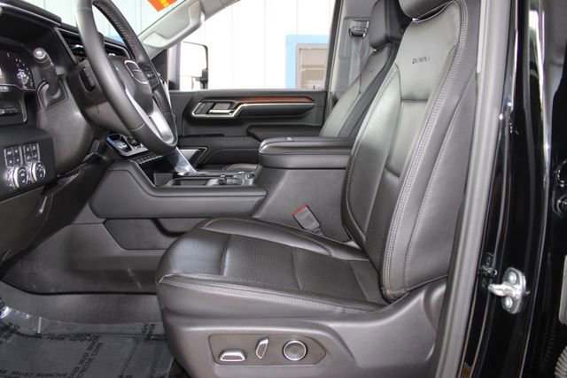 Used 2024 GMC Sierra 2500 Denali w/ Denali Reserve Package image 25
