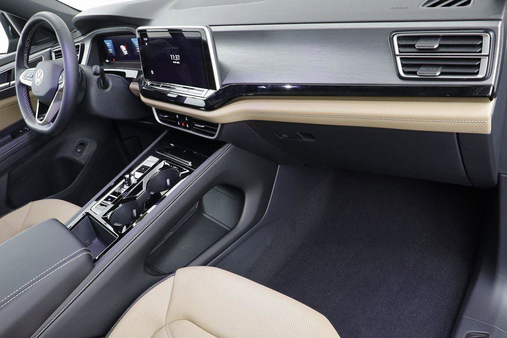 New 2026 Volkswagen Atlas Cross Sport SE image 19