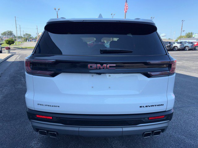 Used 2025 GMC Acadia Elevation FWD image 4