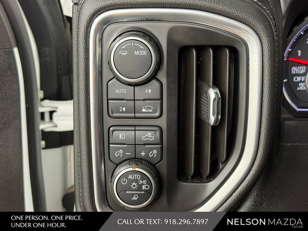 Used 2020 Chevrolet Silverado 1500 LT w/ Convenience Package AWD/4WD image 30