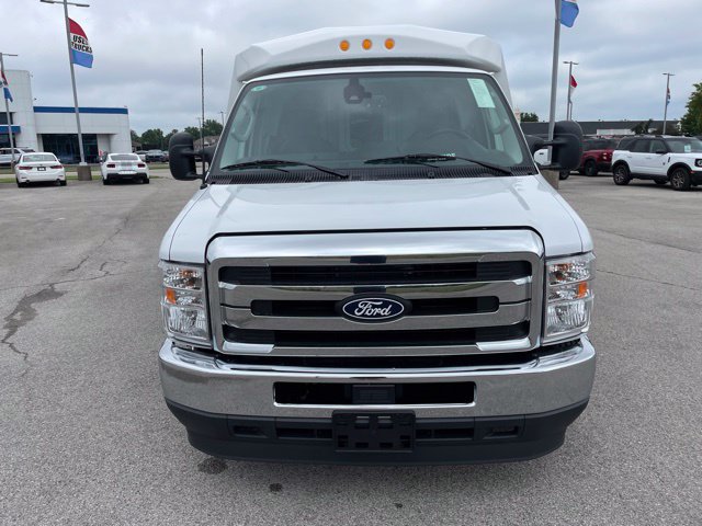 New 2027 Ford E-350 and Econoline 350 Super Duty w/ Power Equipment Group RWD image 3