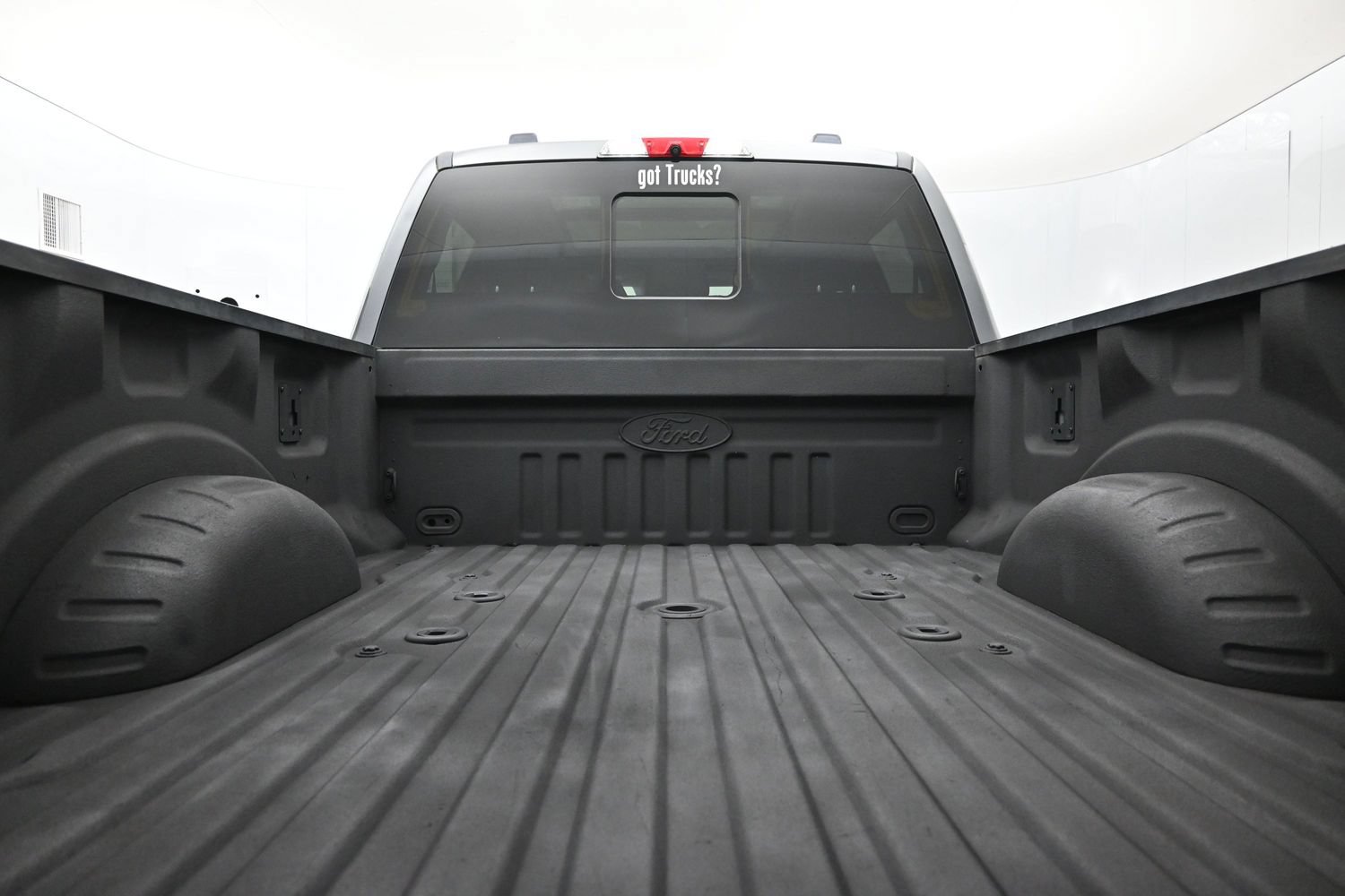 Used 2023 Ford F250 Lariat w/ Lariat Ultimate Package AWD/4WD image 7