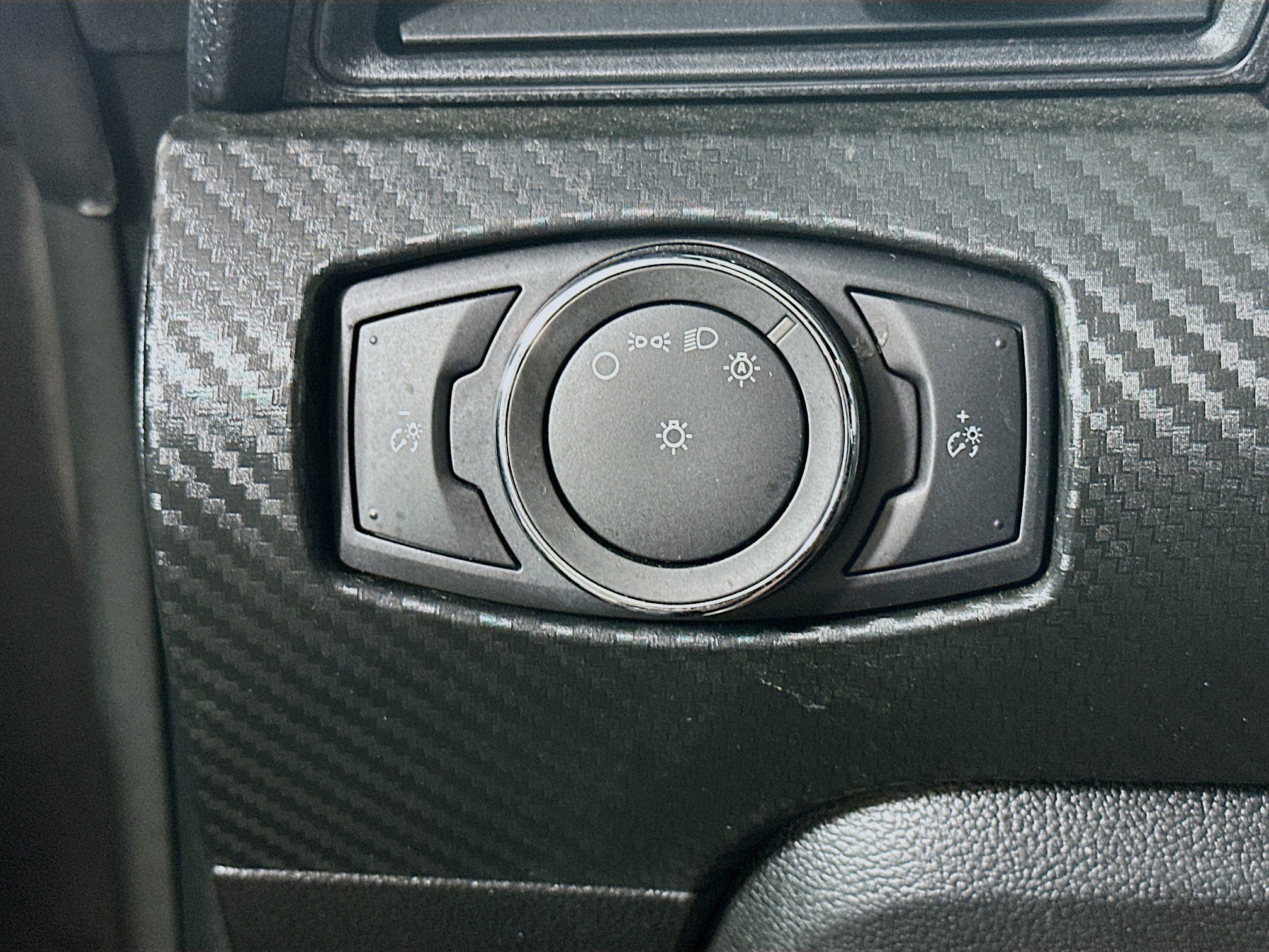 Used 2017 Ford Mustang V6 image 17