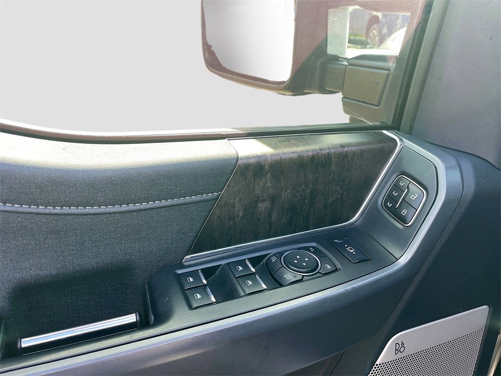 Used 2023 Ford F250 Lariat w/ Sport Appearance Package image 9