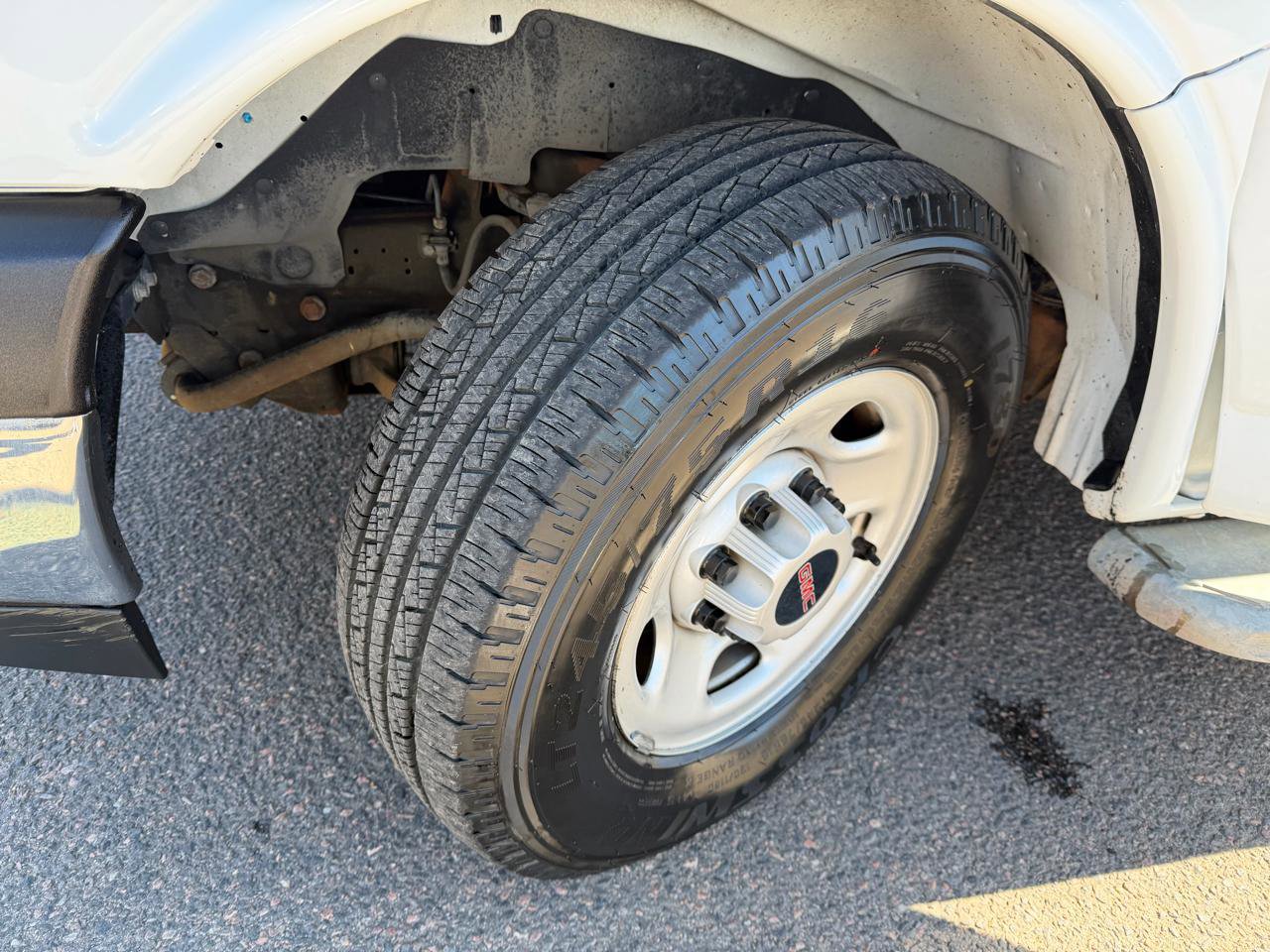 Used 2020 GMC Savana 2500 w/ Driver Convenience Package image 26