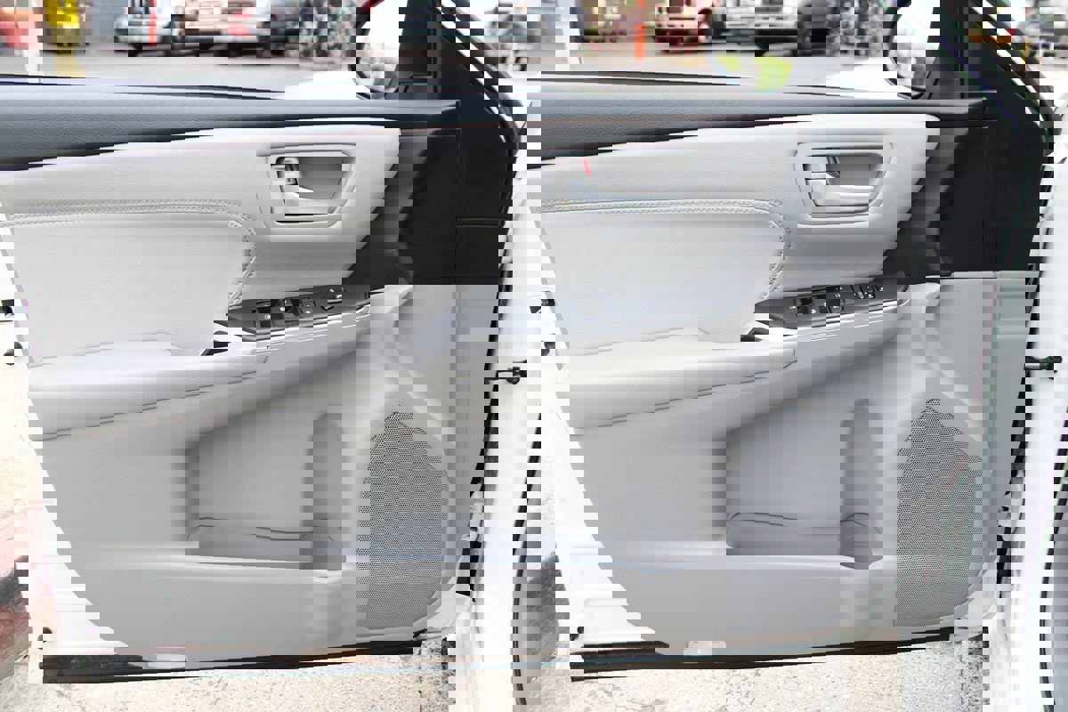 Used 2015 Toyota Camry XLE FWD image 44