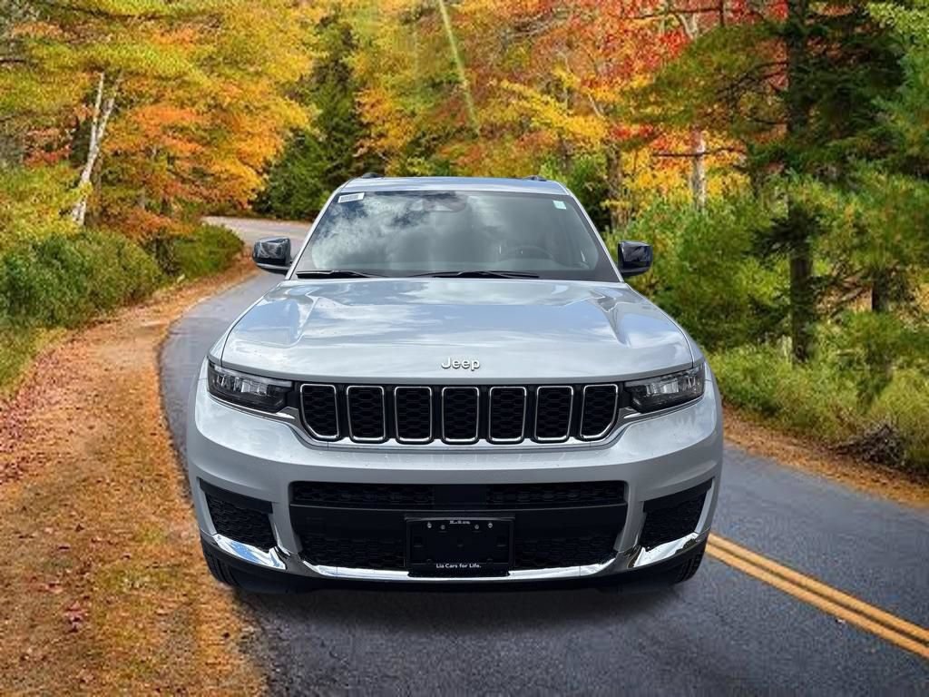 New 2026 Jeep Grand Cherokee L 4WD image 10