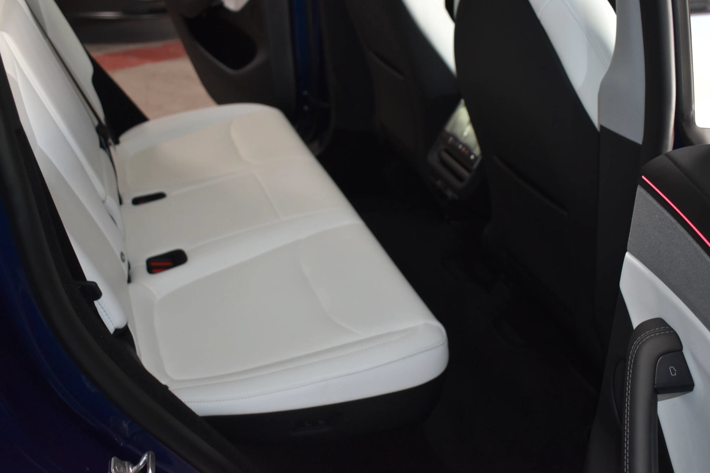 Used 2026 Tesla Model Y Long Range AWD/4WD image 14
