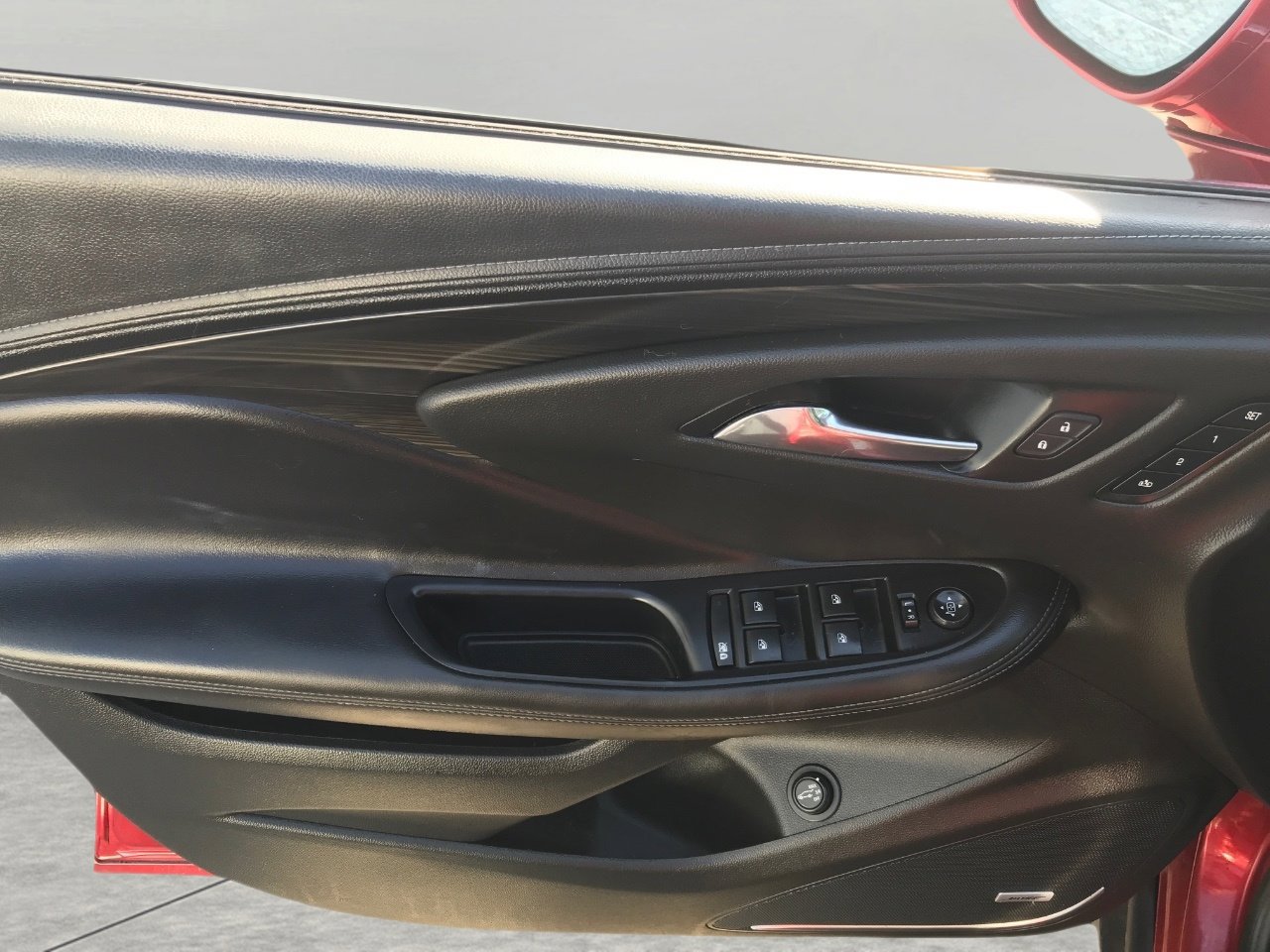 Used 2019 Buick Envision Premium image 30