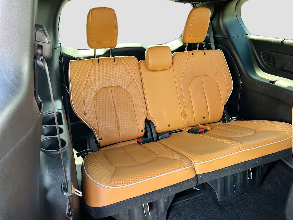 Used 2021 Chrysler Pacifica Pinnacle FWD image 30