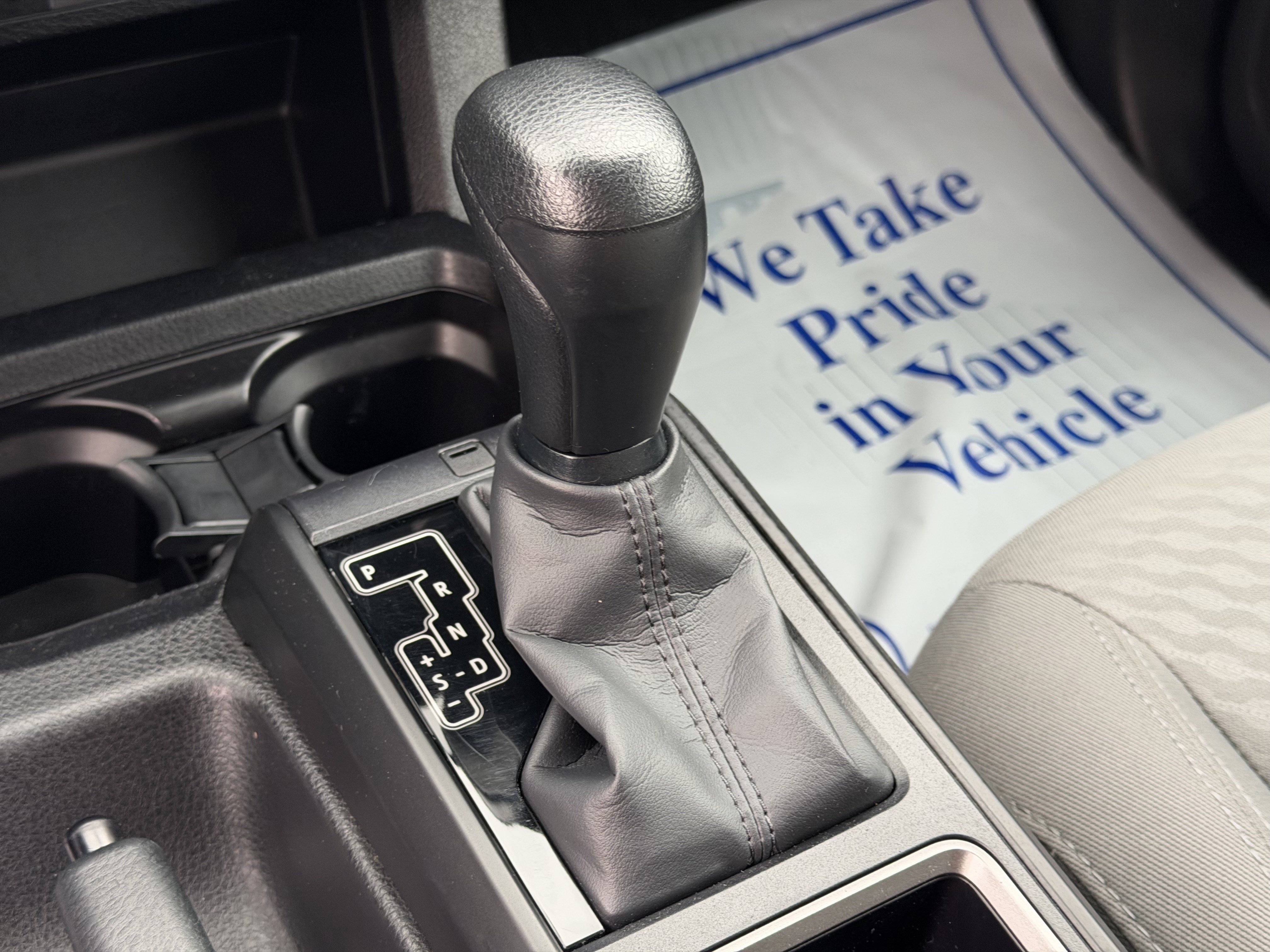 Used 2023 Toyota Tacoma SR AWD/4WD image 19