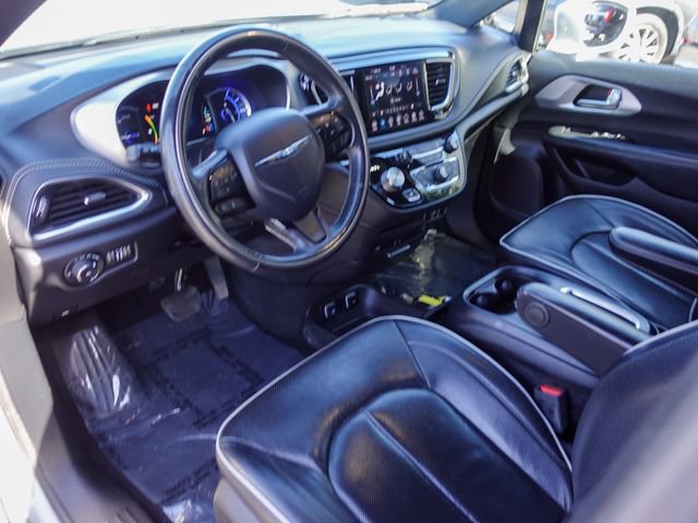 Used 2020 Chrysler Pacifica Limited w/ S Appearance Package FWD image 11