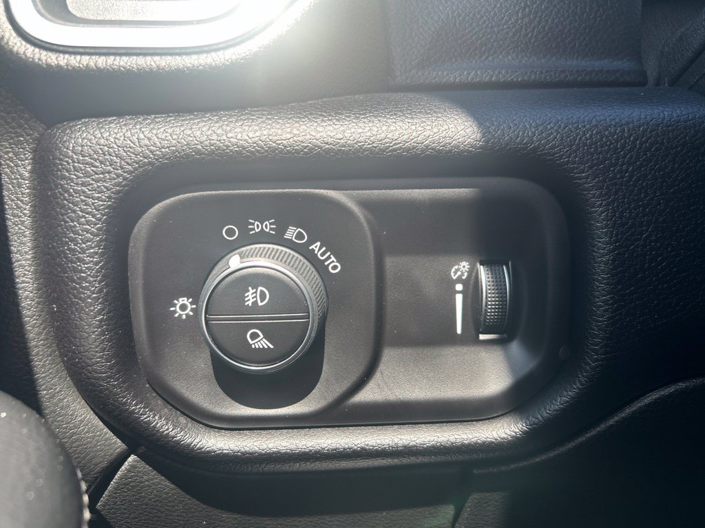 Used 2025 RAM 2500 Big Horn AWD/4WD image 19