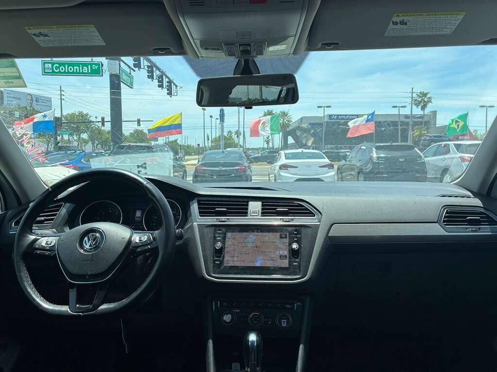 Used 2018 Volkswagen Tiguan SEL FWD image 10