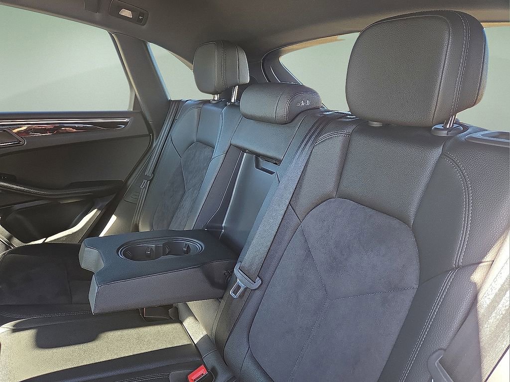 Used 2020 Porsche Macan image 14