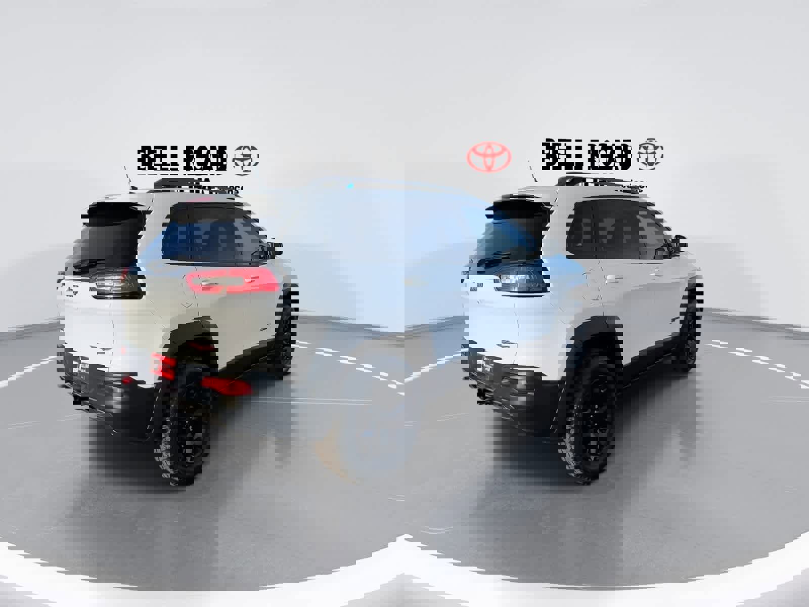 Used 2016 Jeep Cherokee Trailhawk w/ Comfort/Convenience Group image 8