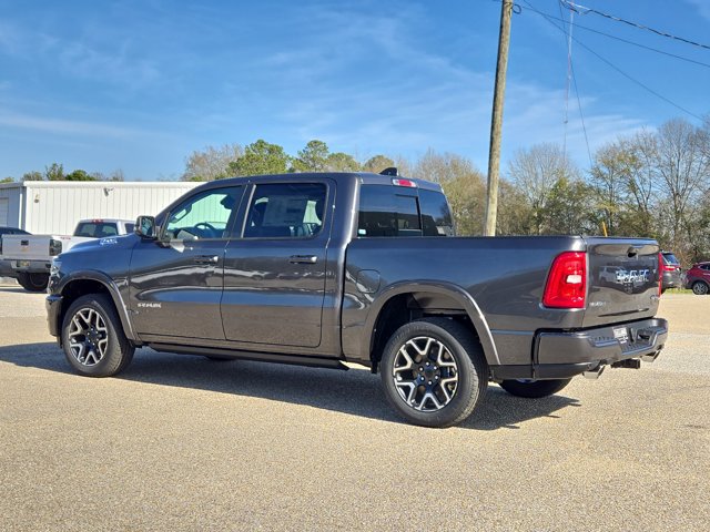 New 2026 RAM 1500 Laramie AWD/4WD image 22